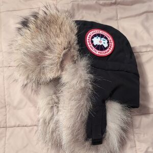 Canada Goose Black Hat with Fur Detail